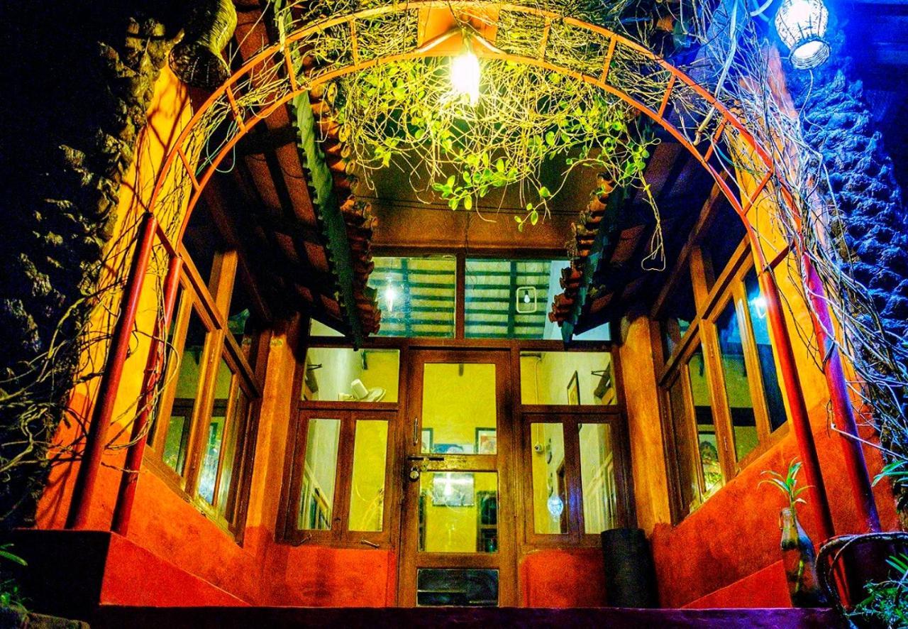 Raktokorobi Karu Gram Hotel Sri Niketan Exterior foto