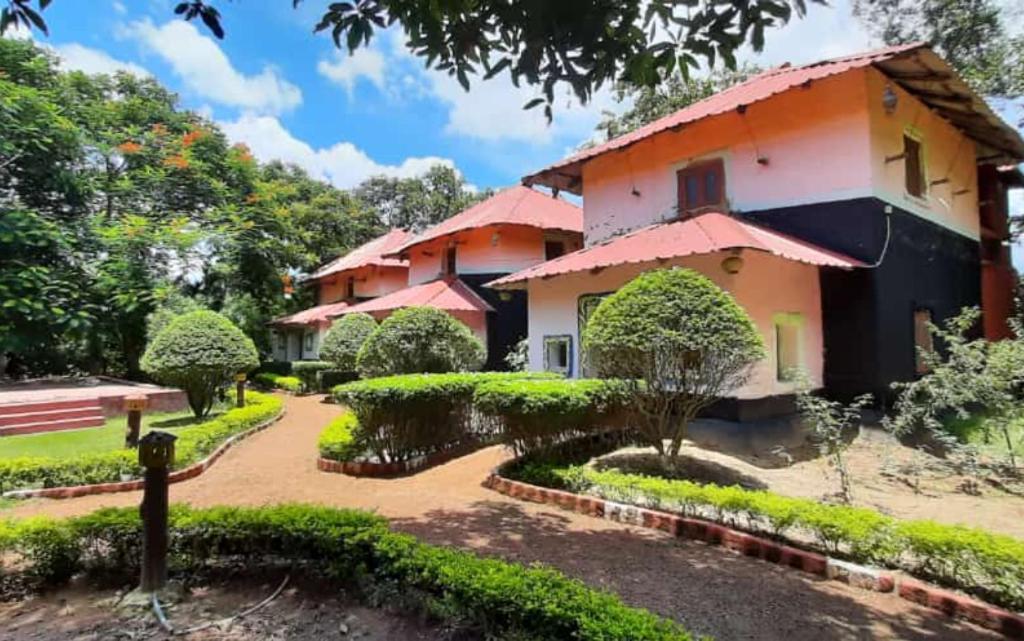 Raktokorobi Karu Gram Hotel Sri Niketan Exterior foto